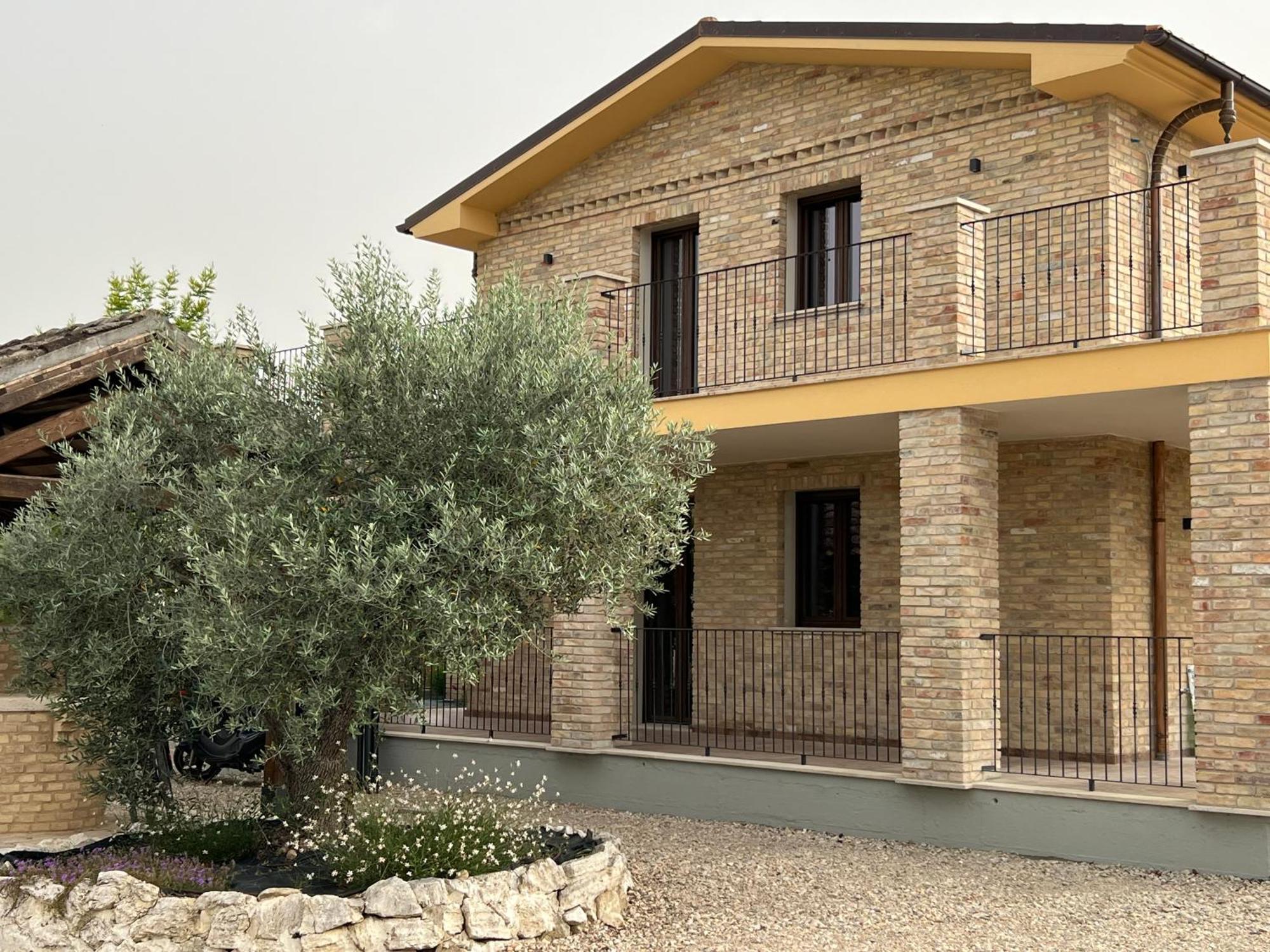 Ll Crinale Village Colli del Tronto Buitenkant foto